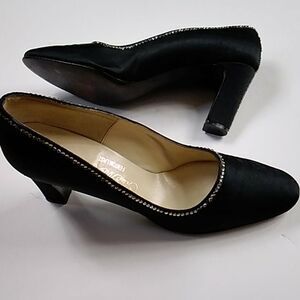 VTG SAKS FIFTH AVENUE HEELS WOMEN  SHOES SIZE 8.5